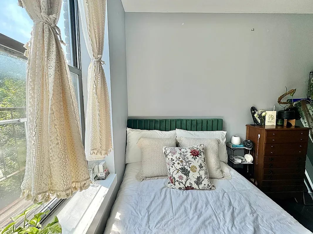 204 Starr St 3F