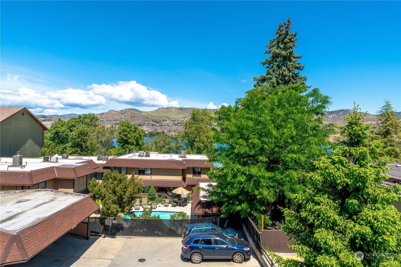2220 W Woodin Ave #212