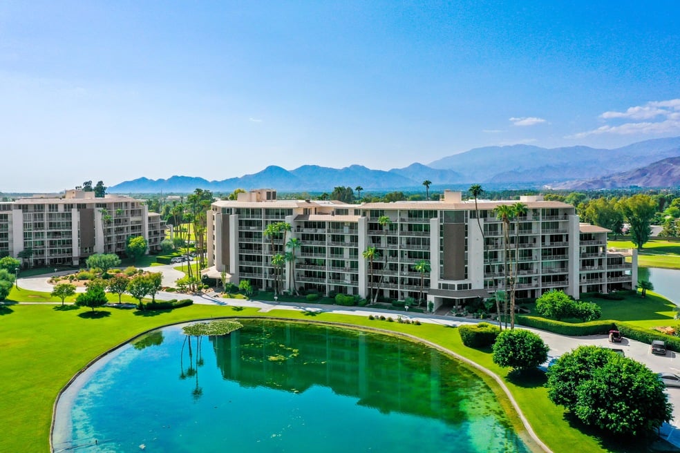 899 Island Dr Unit 210