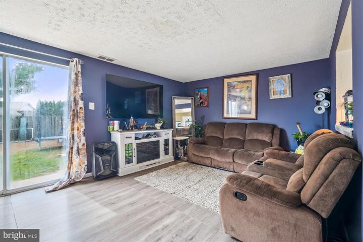 536 Riggs Ct