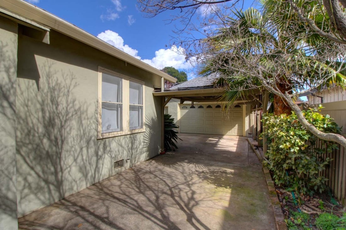 Just listed! Darling Elmhurst home