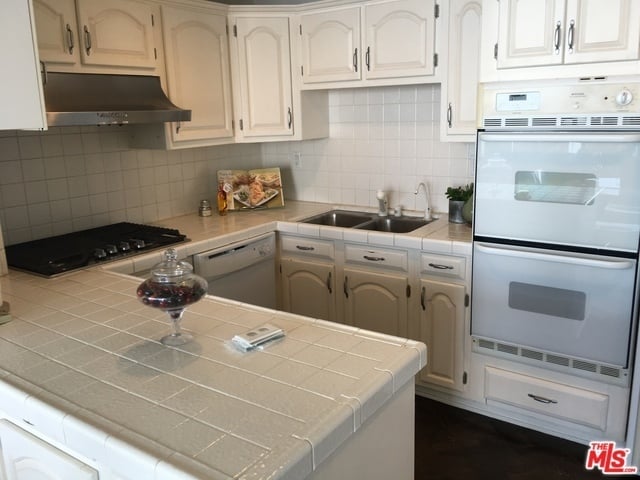 17350 W Sunset Blvd #703