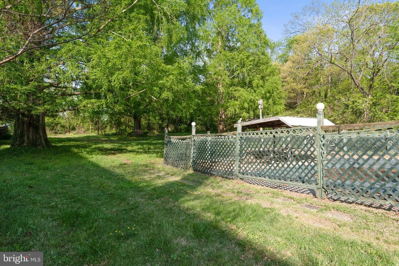 915 Crystal Spring Farm Rd