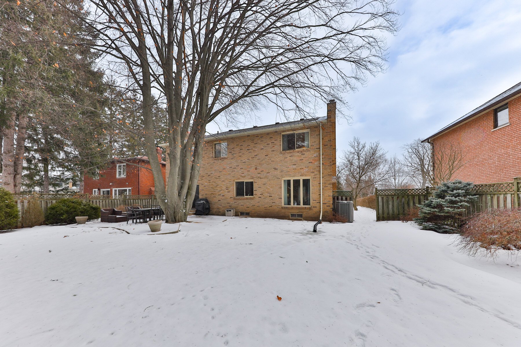 755 Indian Road