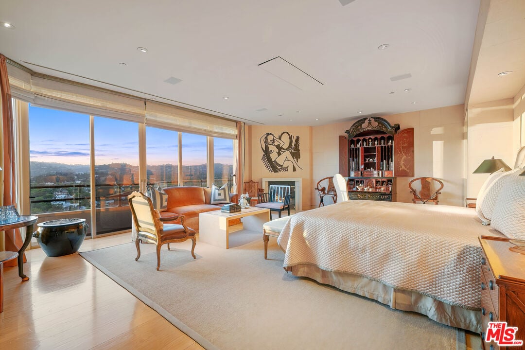 10601 Wilshire Blvd Unit: 20C