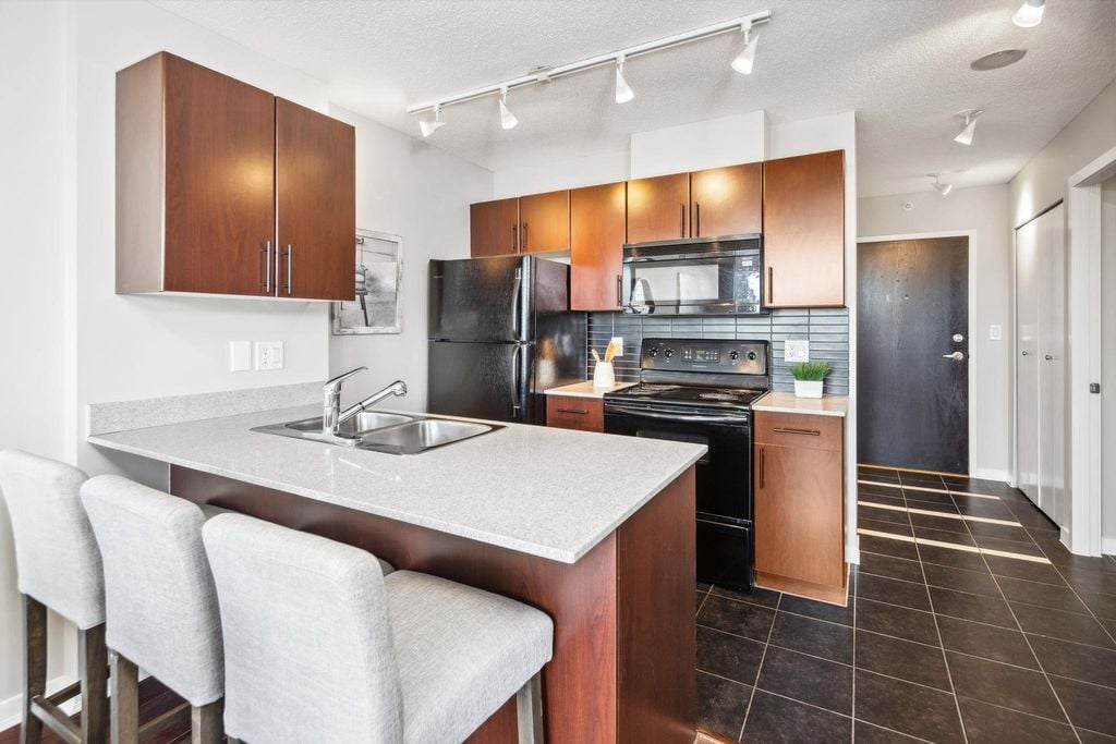 938 Smithe St, #2023