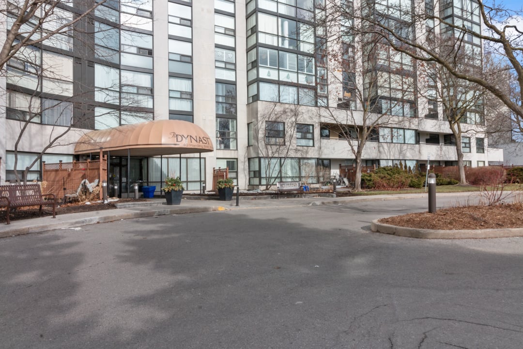 40 Harding Blvd #604