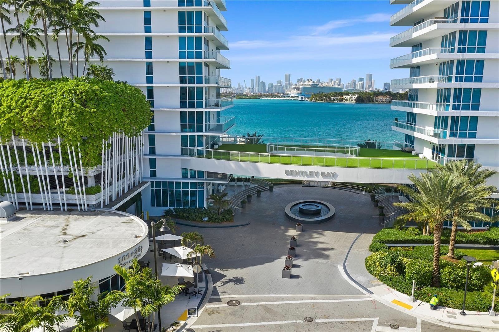 520 WEST AVE #1603