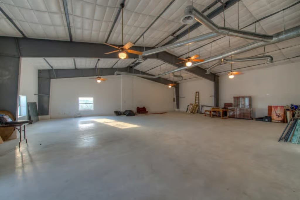7100 Comanche Trail