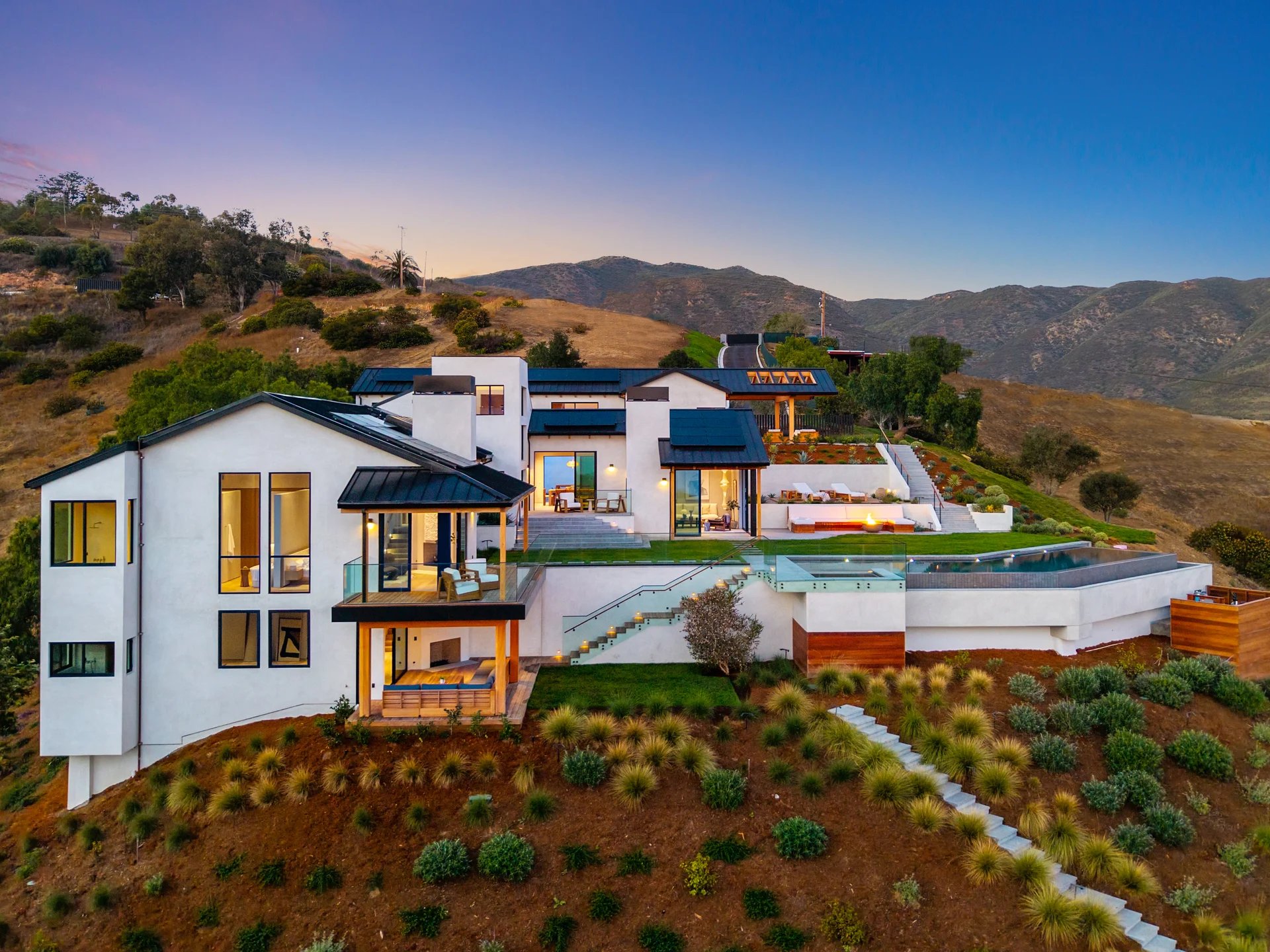 Matt Derdivanis Realty One Group