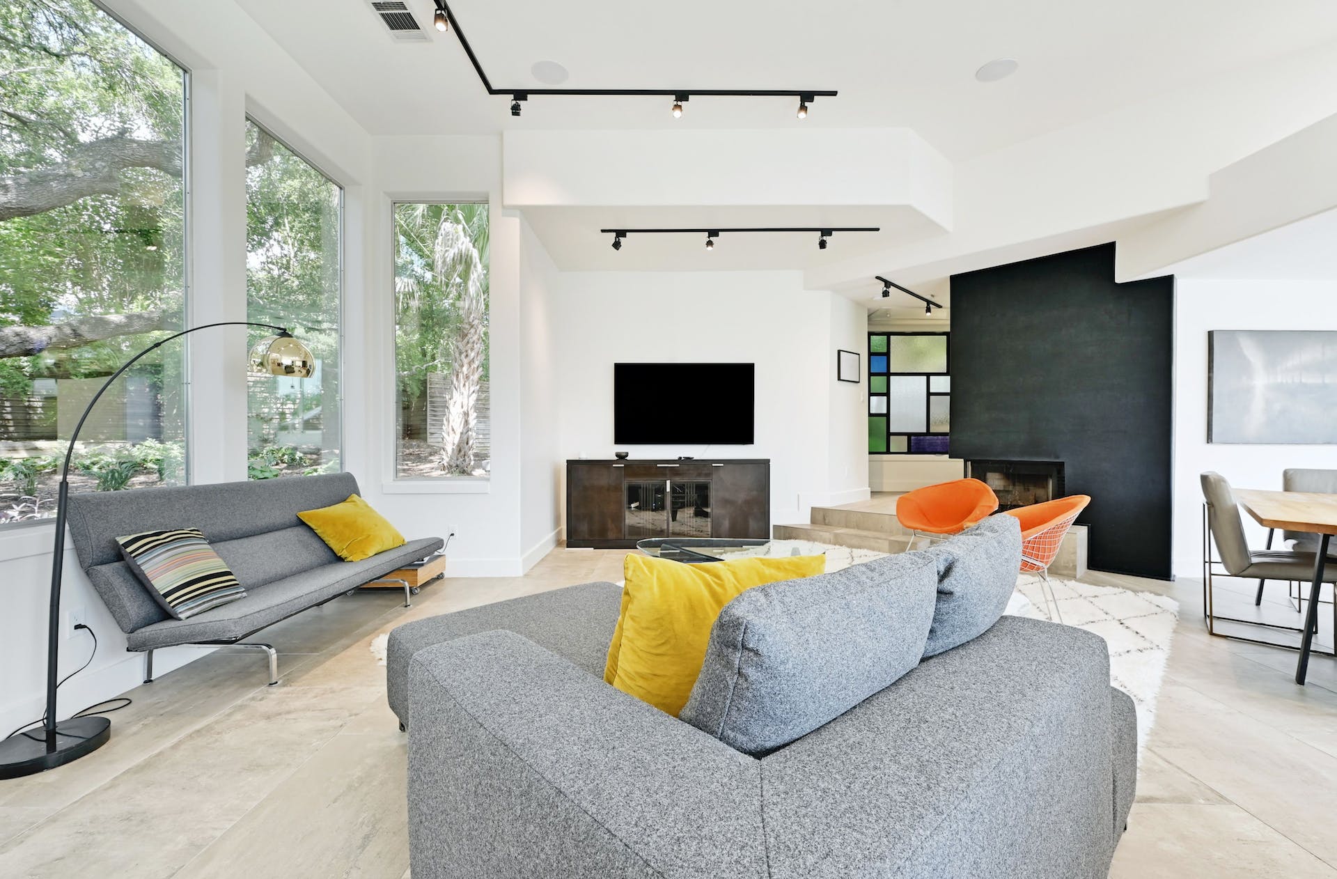 2700 De Soto DR