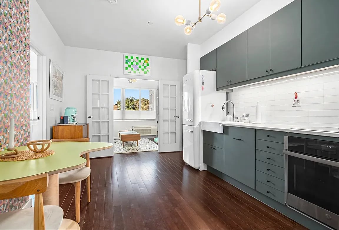 38 Wilson Avenue Unit: 2A