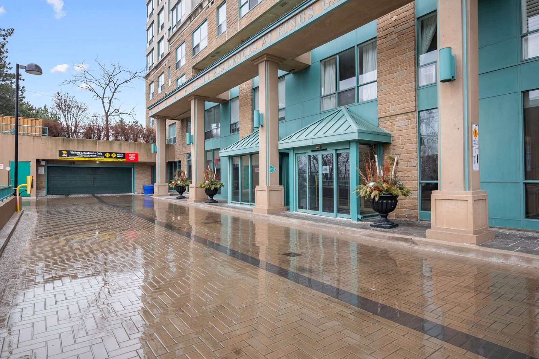 101 Subway Cres #311