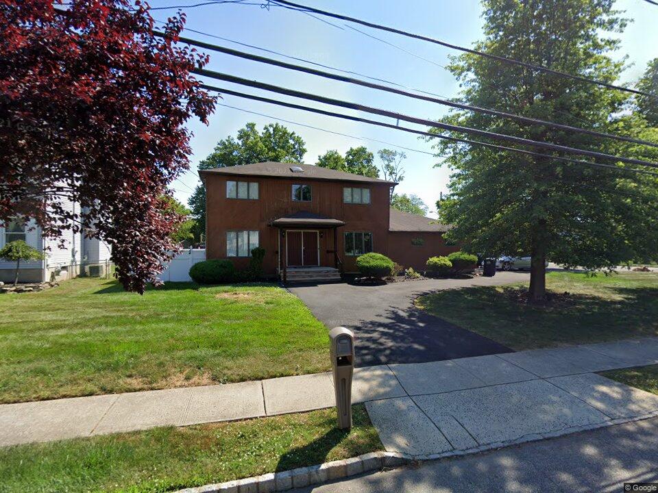 133 Mountain Ave