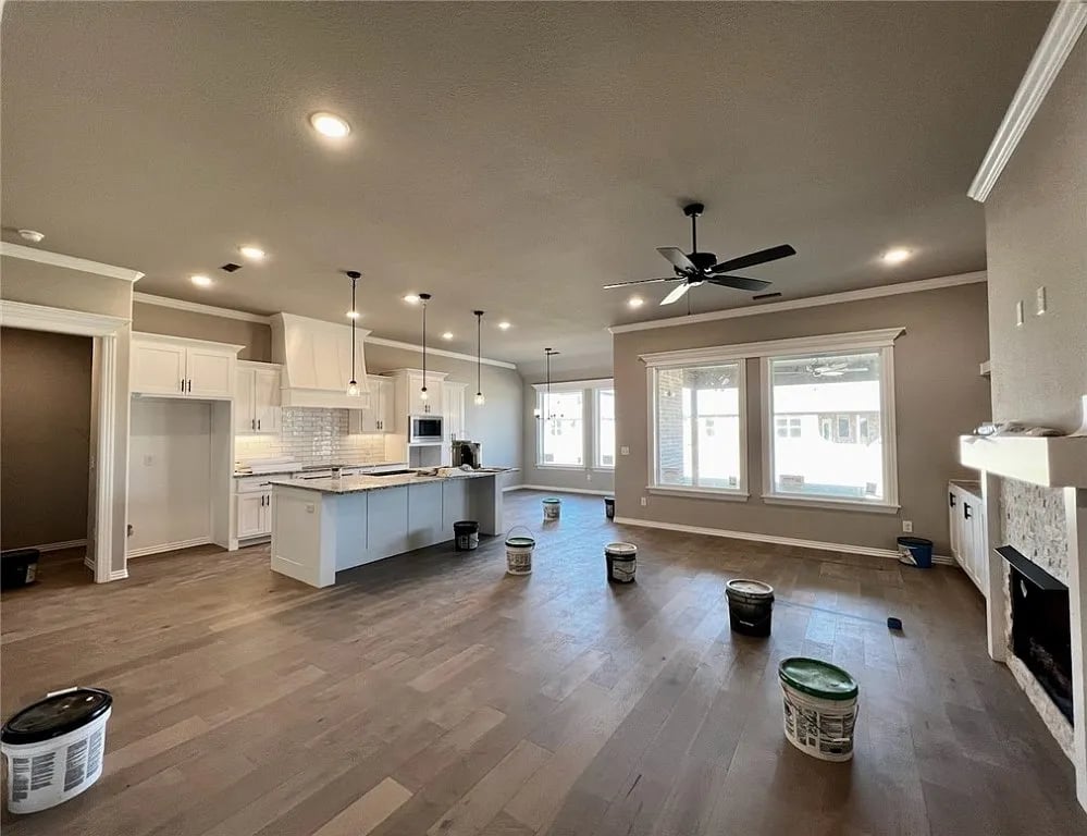 2004 Abbott Ln