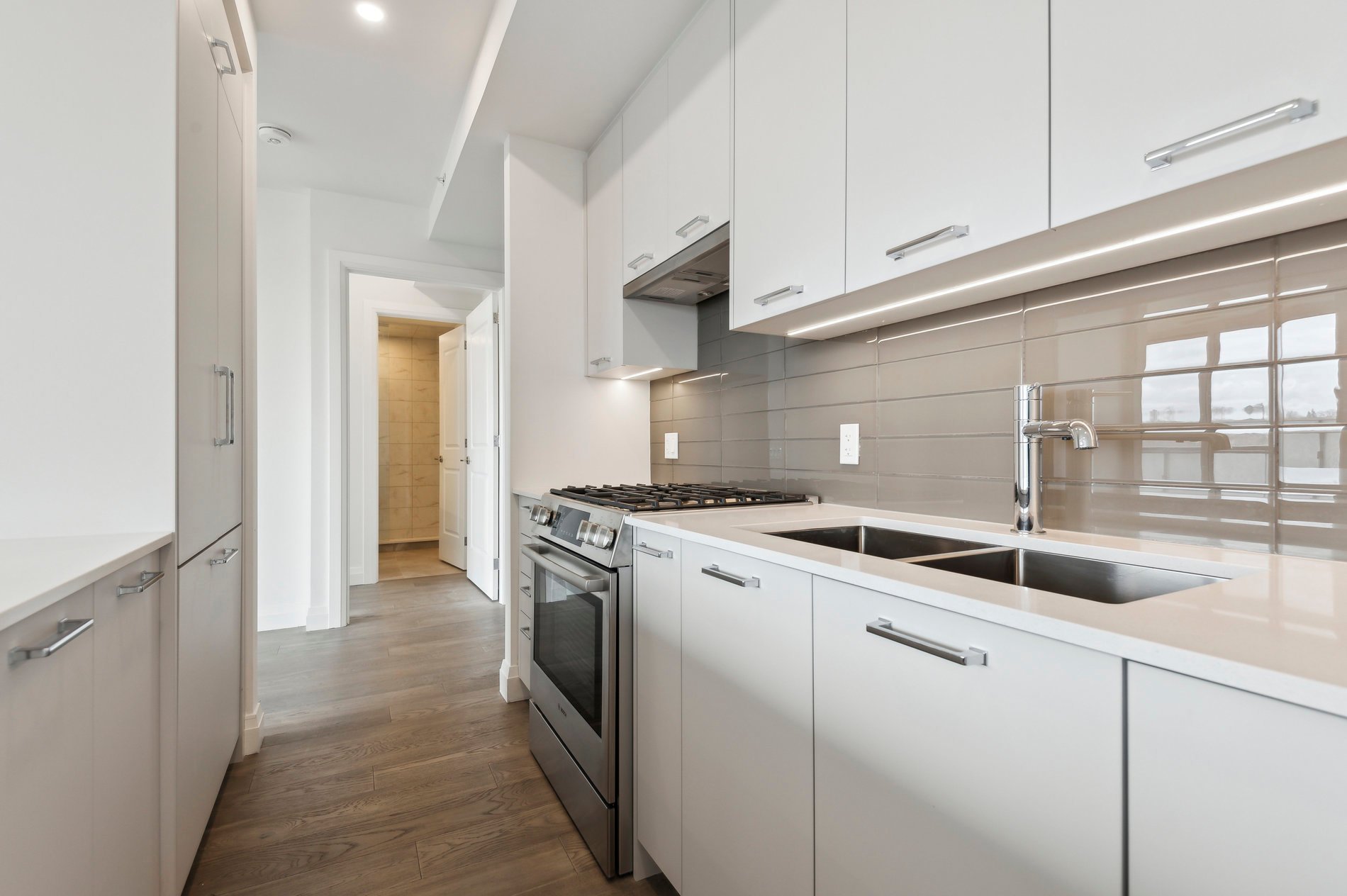 285 Avenue Road #601
