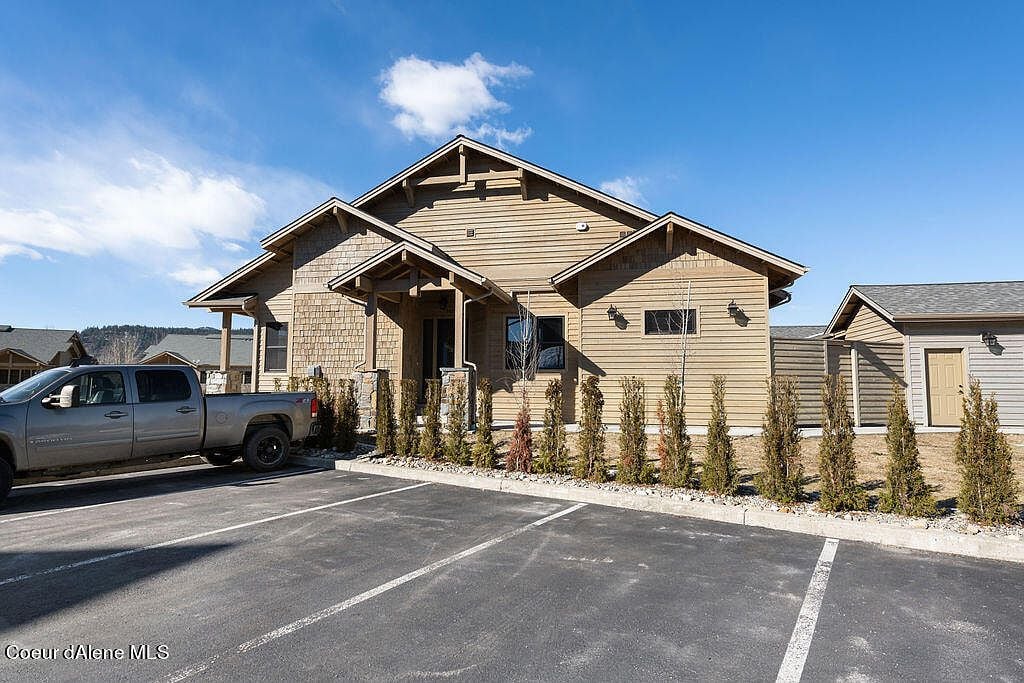 519 Lakeshore Ave UNIT 301