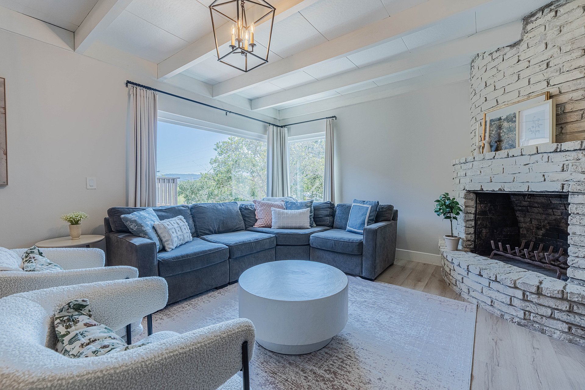 Charming Monterey Haven - 1056 Harrison St