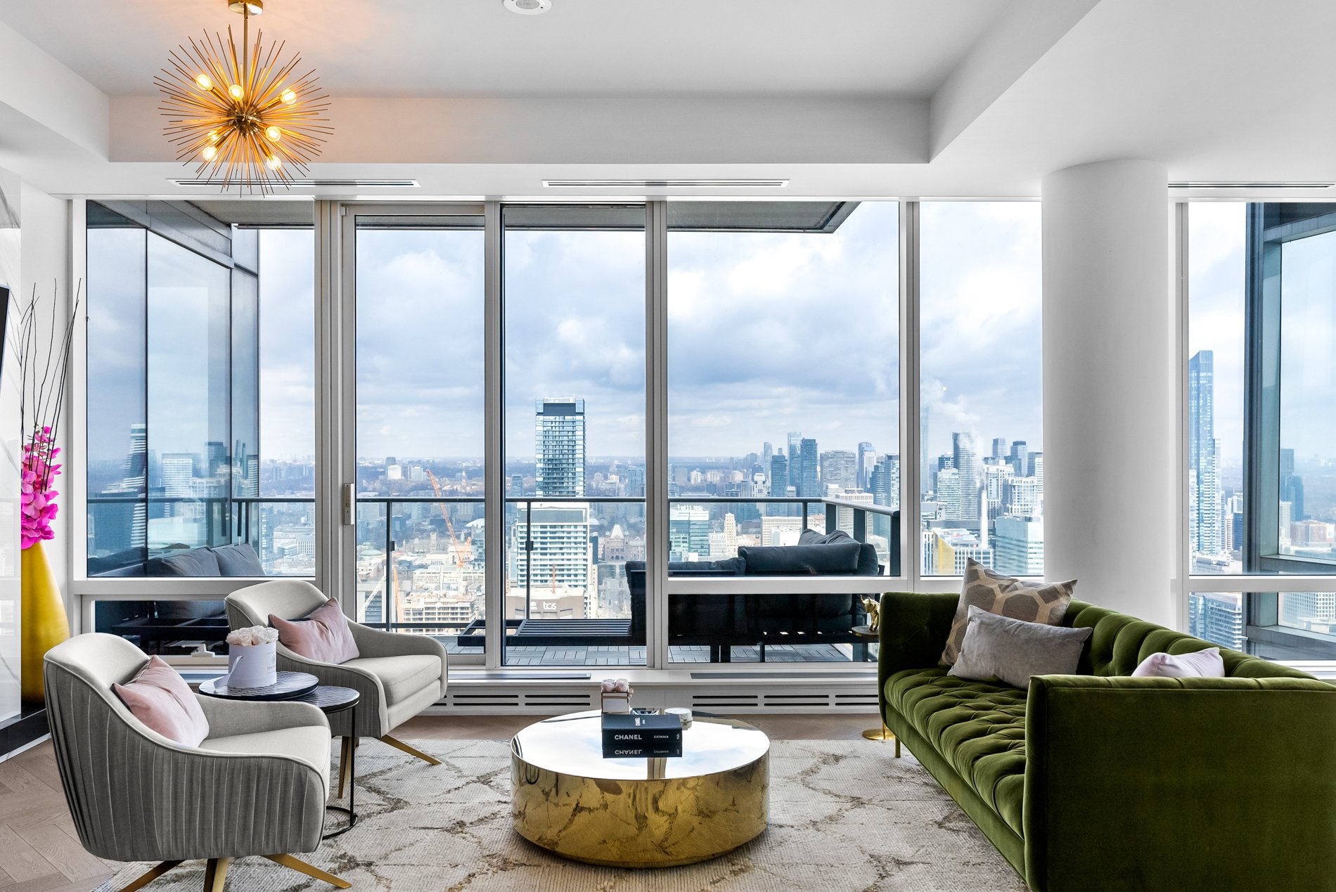 Suite 5804- 180 University Avenue