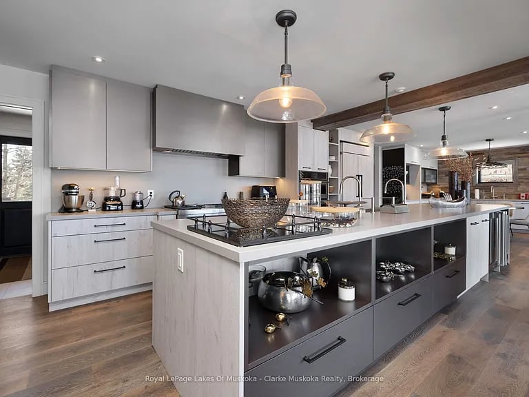 305 Wapaska Cres