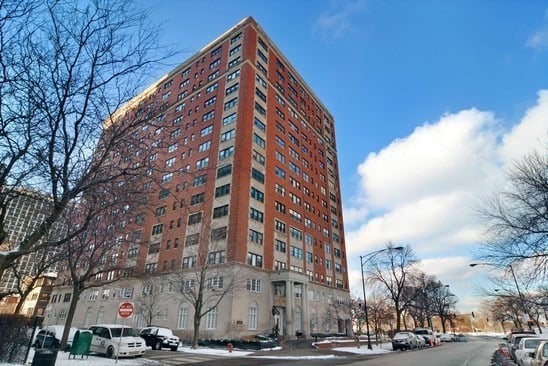 4300 N MARINE DR 1104