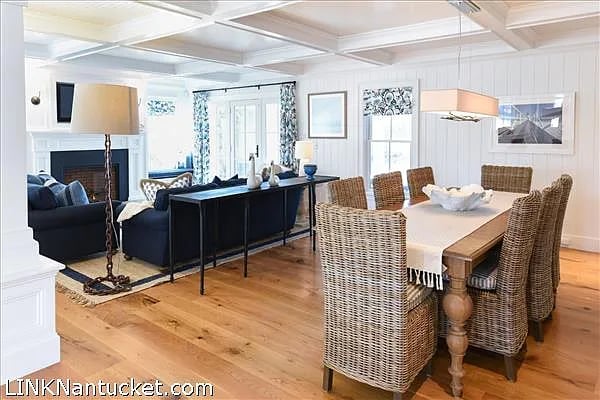 11 Hedgebury Ln