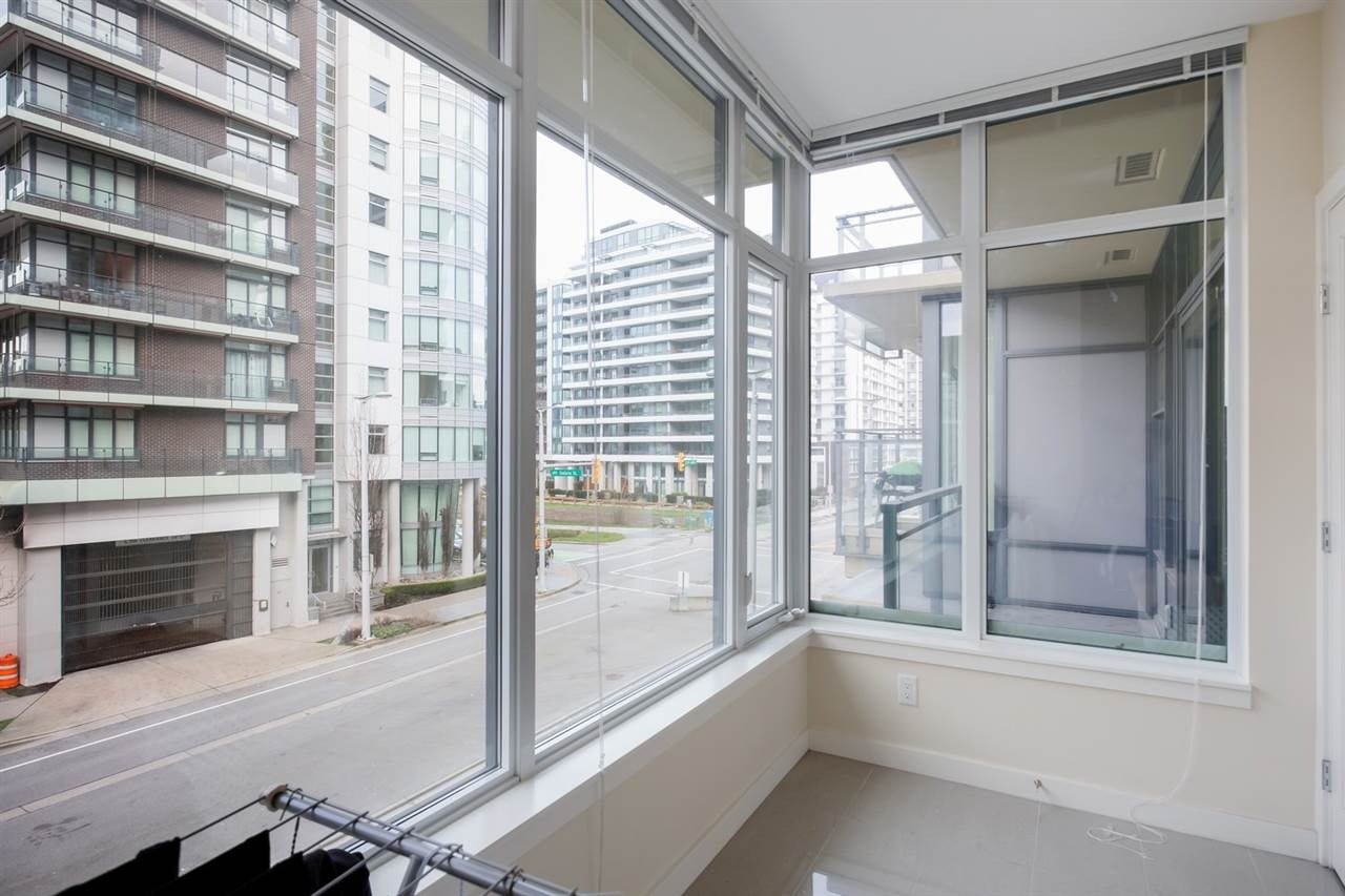 38 W 1st Ave, #320