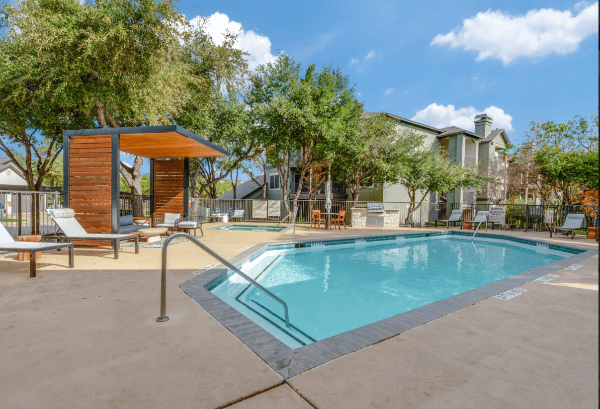 Lease now and enjoy 8 full weeks of free rent