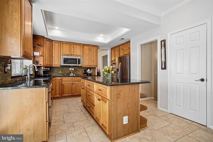 4114 Westman Ct