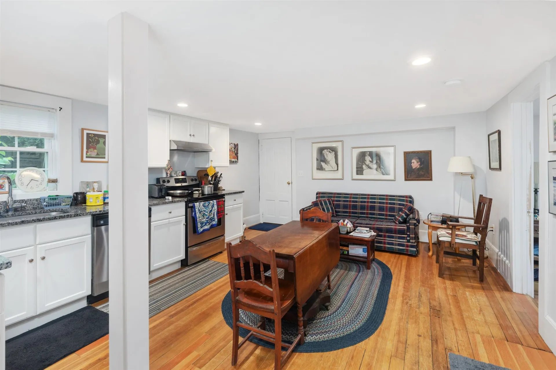 29 1/2 Concord St