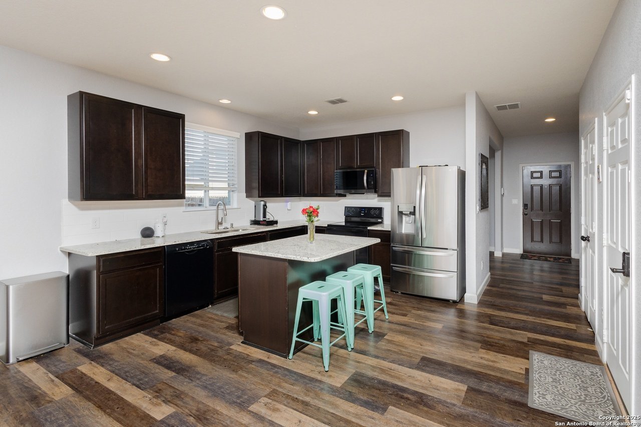 607 Trinity Meadow