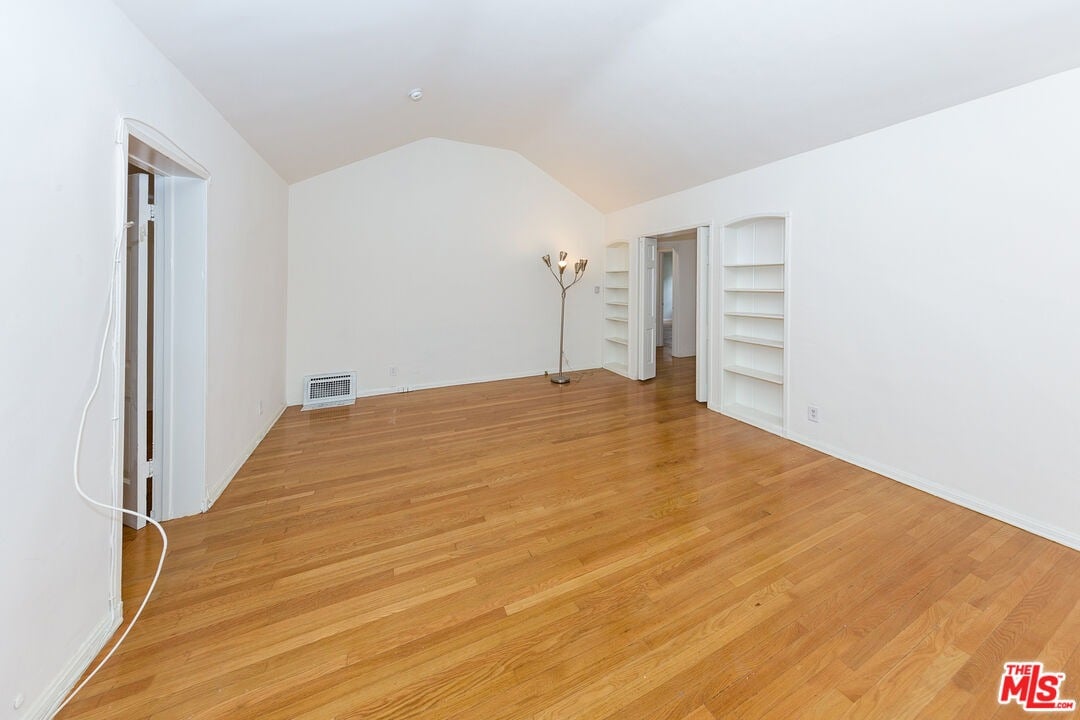 852 N Formosa Ave