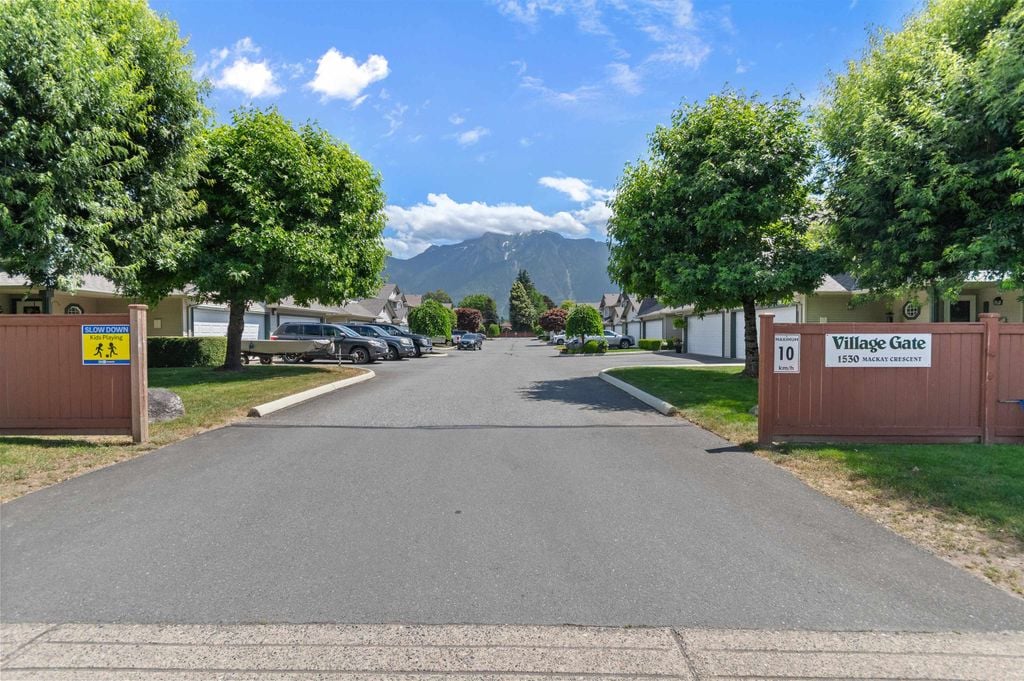 1530 Mackay Crescent, #12