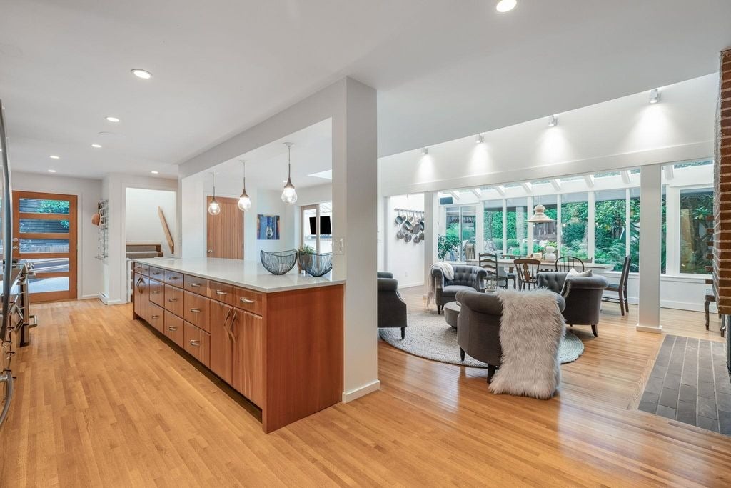 3708 Edgemont Blvd