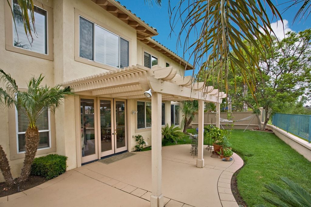 6922 Mimosa Dr