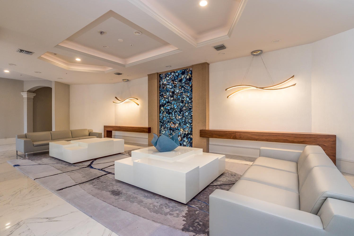 435 L Ambiance Dr, #L407
