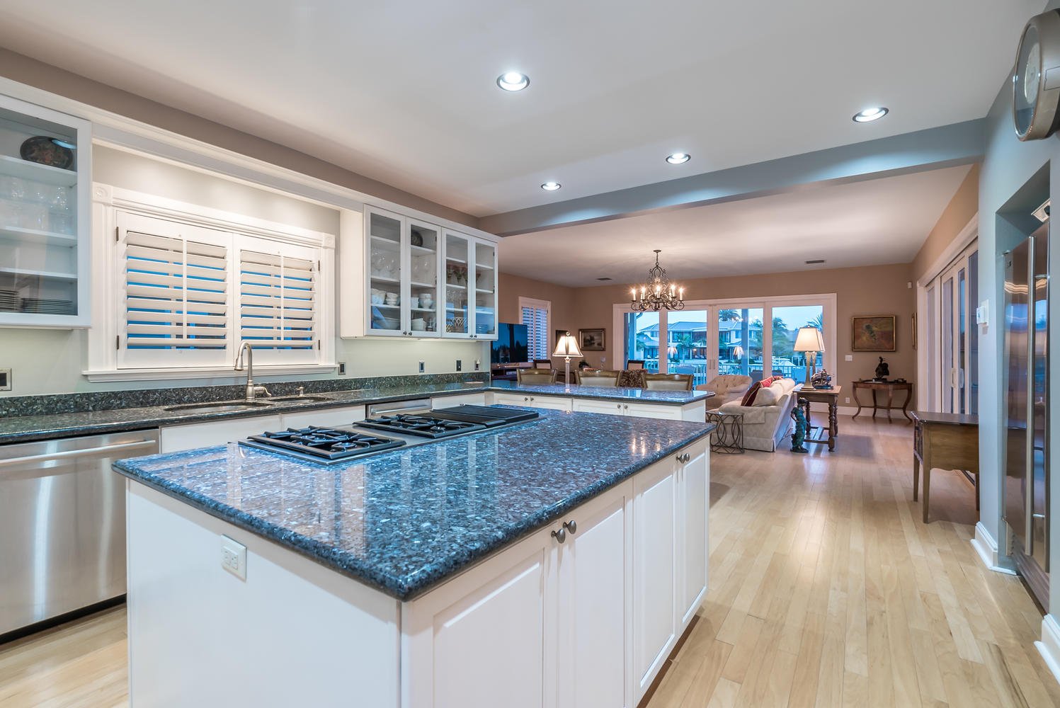 1329 Vista Dr