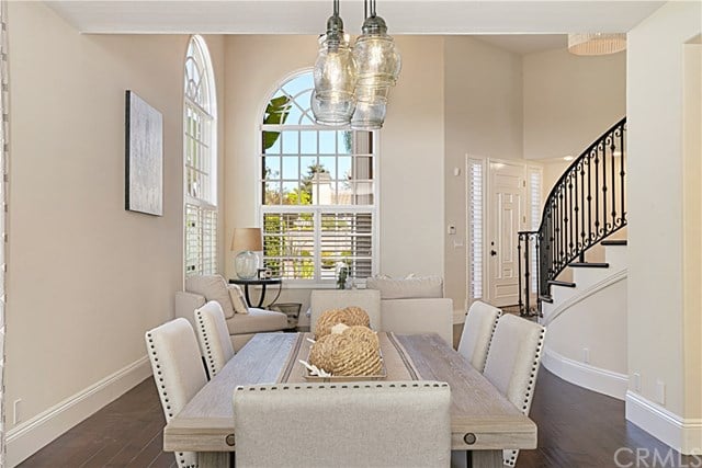 6652 Carriage Circle, Huntington Beach 