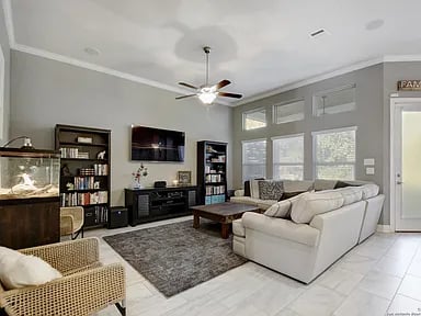 15408 Capri Ln