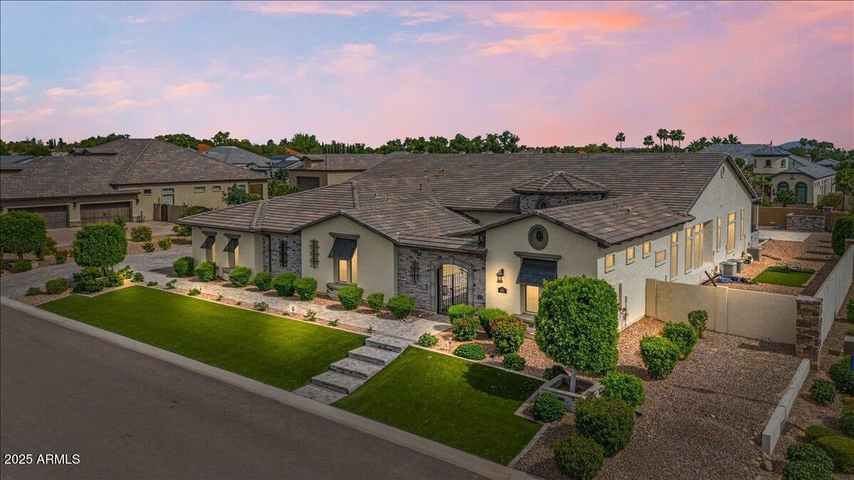 Mandarin Grove Estate