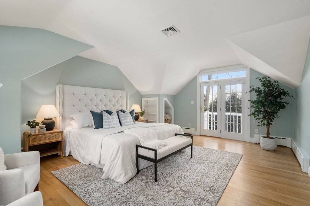 8 Lincoln Cir