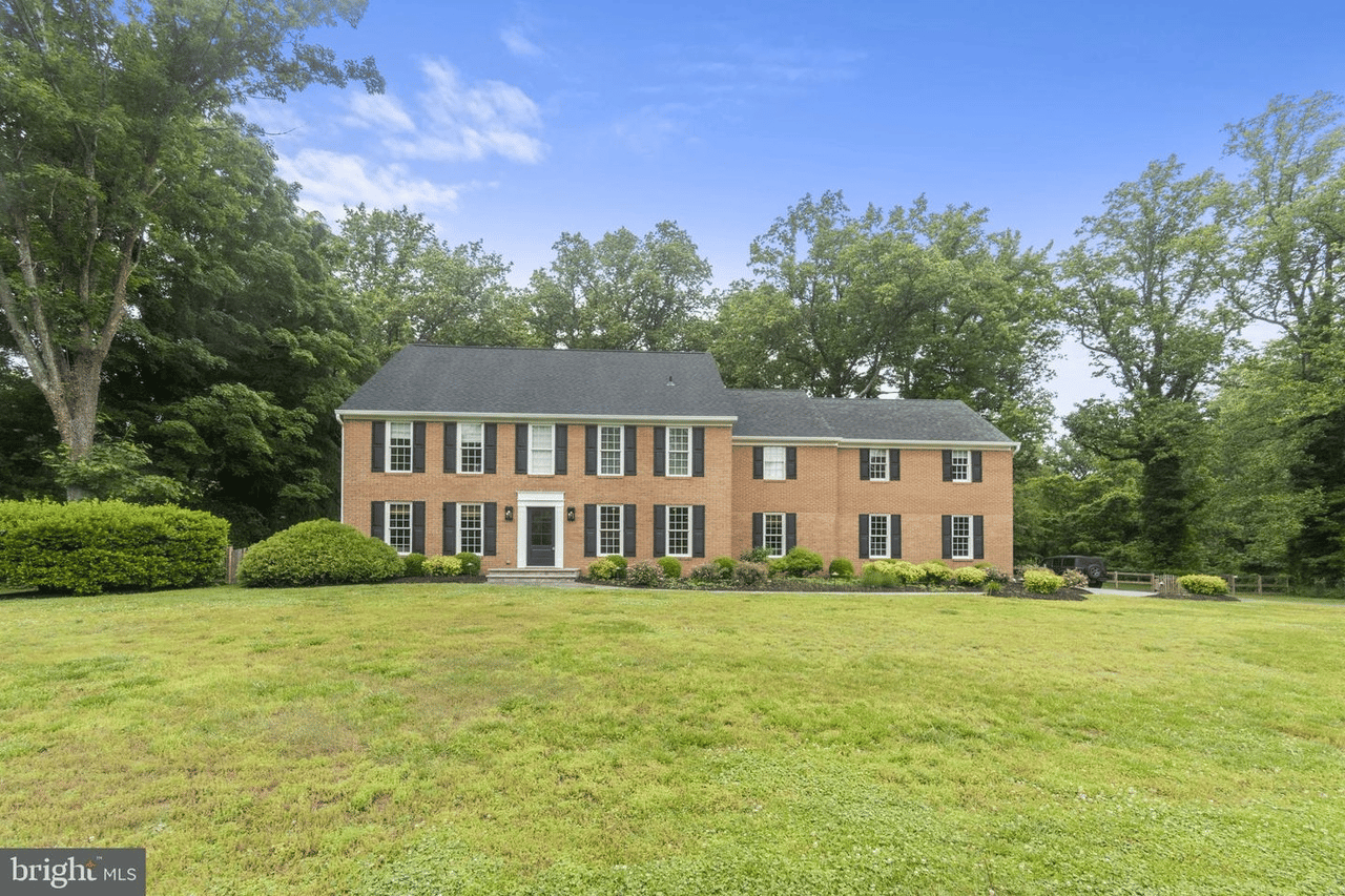 102 Bellehahn Ct