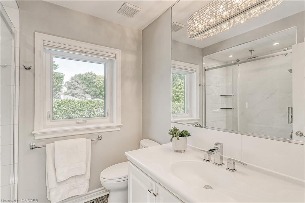 Cambridge Dr Morrison Oakville