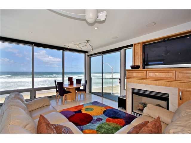 3545 Ocean Front Walk 