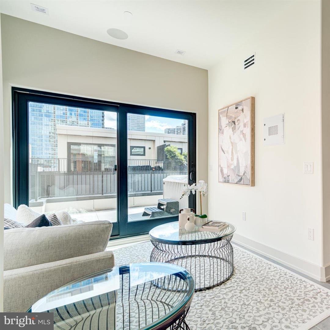 109 S 24th St, Philadelphia, PA 19103