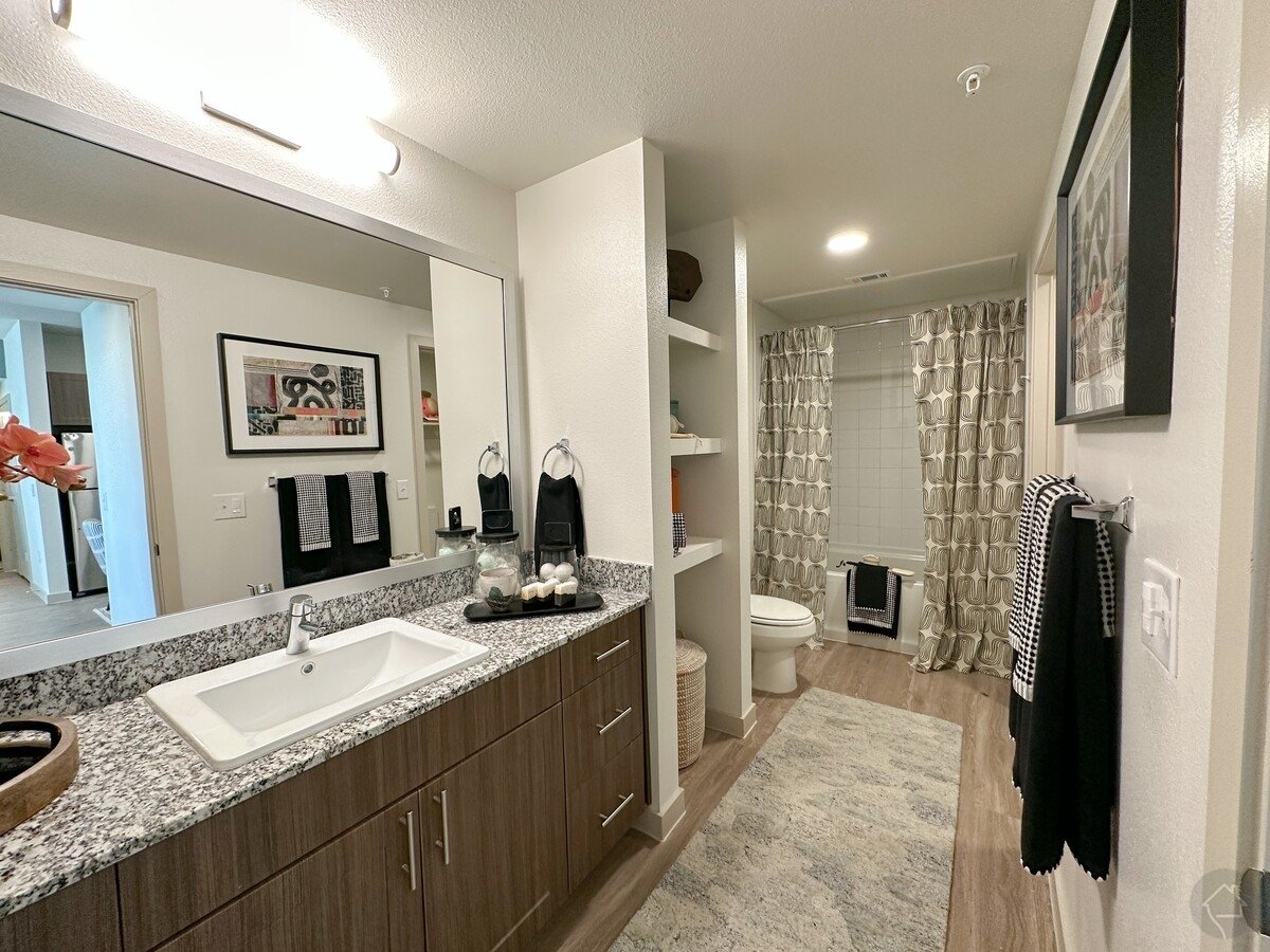 1 month free in an amazing 1/1 apartment home in Round Rock!