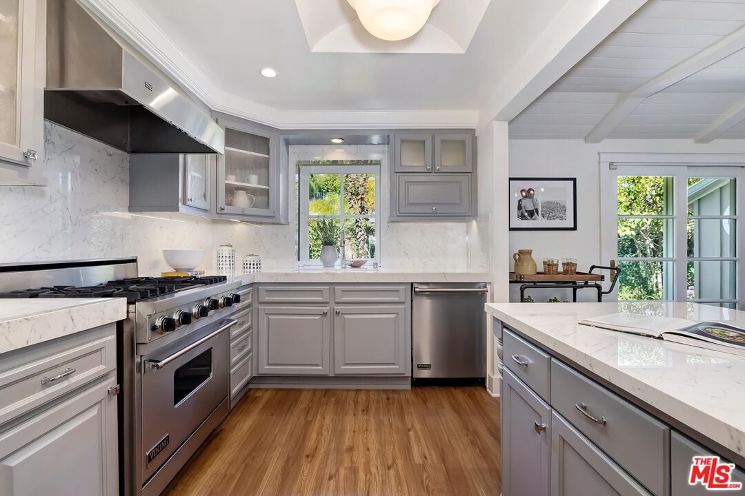 2277 Betty Ln