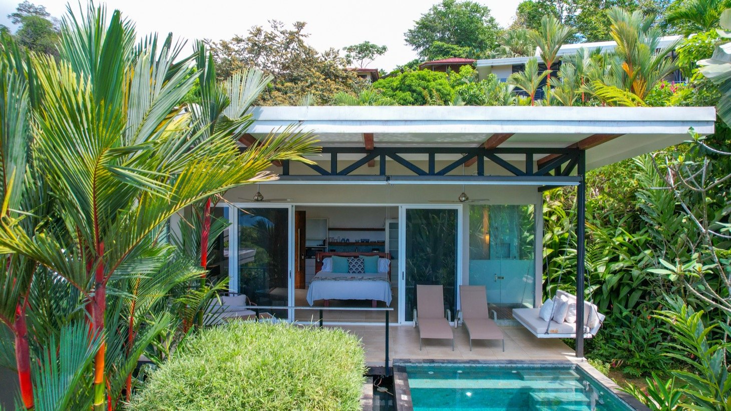 Luxury Retreat in Gated Community with Private Beach Access