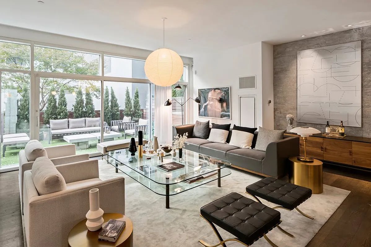 311 West Broadway Unit: TH2