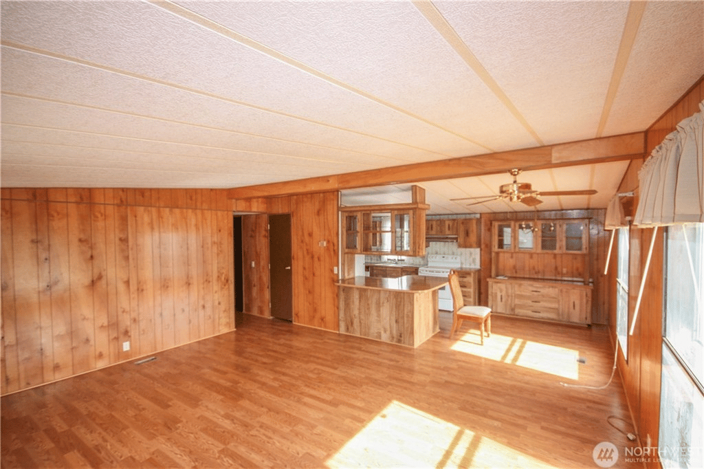 340 W Emerson Dr